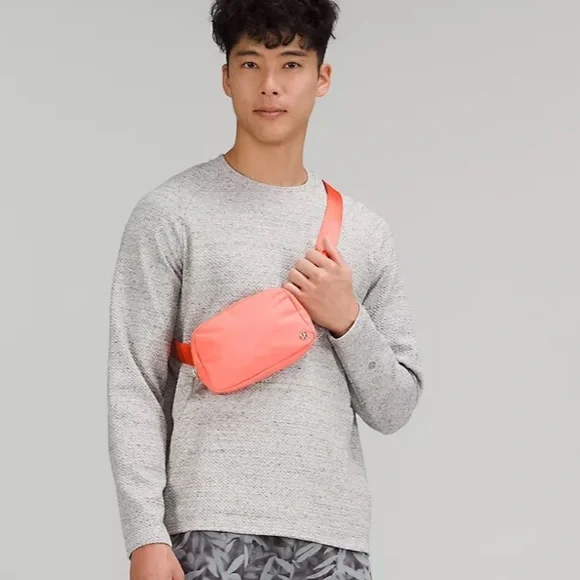 Lululemon Everywhere Belt Bag * Raspberry Cream - Picture 3 of 5